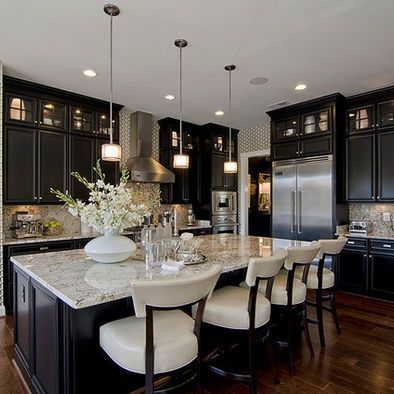 10 Beautiful Black Kitchens