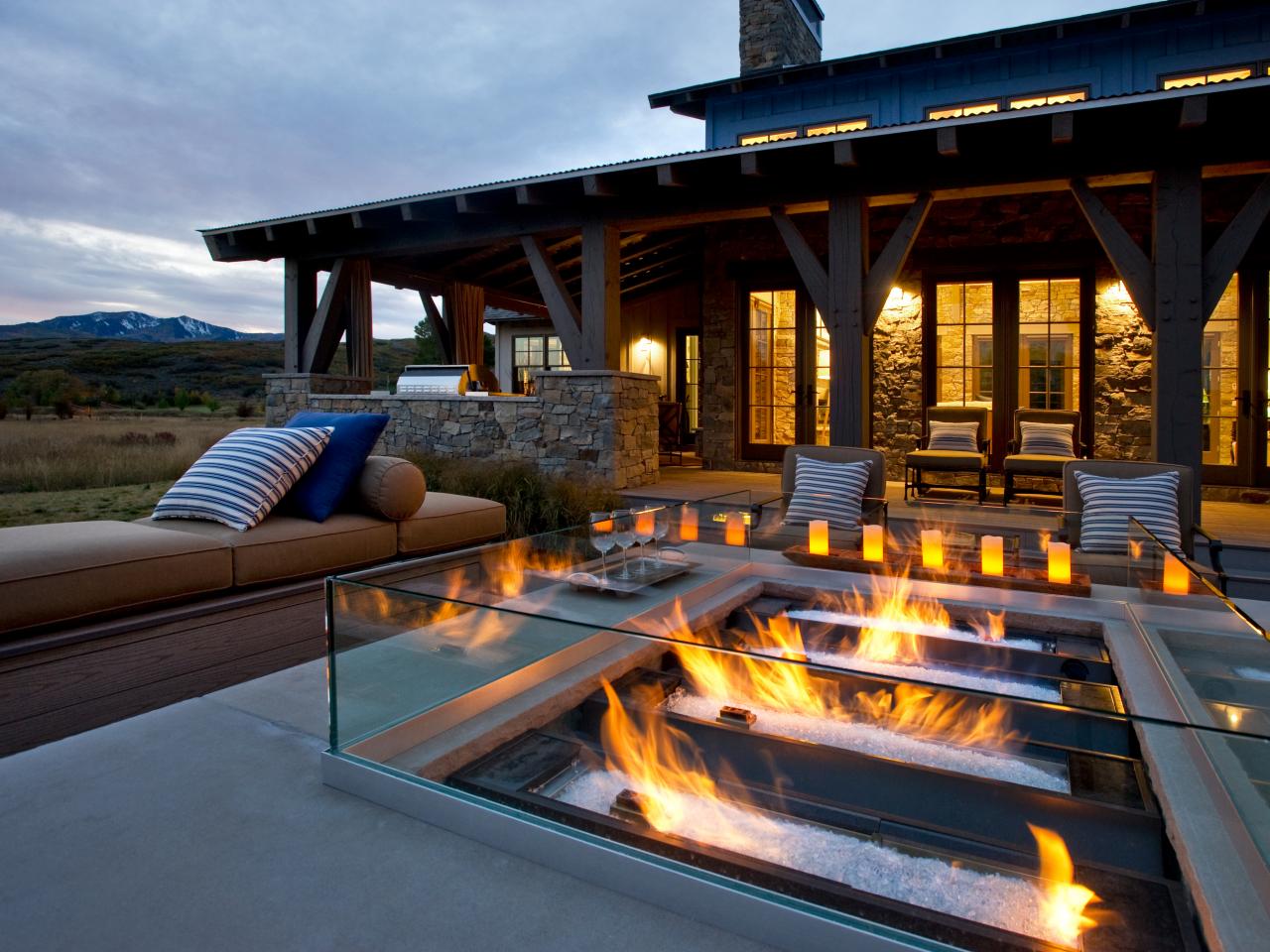 Fire Pit Custom Homes, Luxury Fire Pits