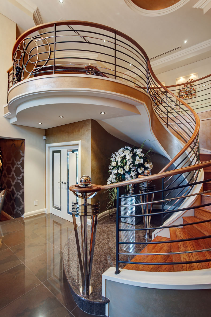 STUNNING STAIRS, FEATURE STAIRCASES