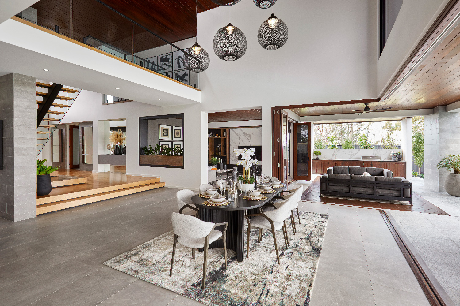 Contemporary Home-Dining-Family