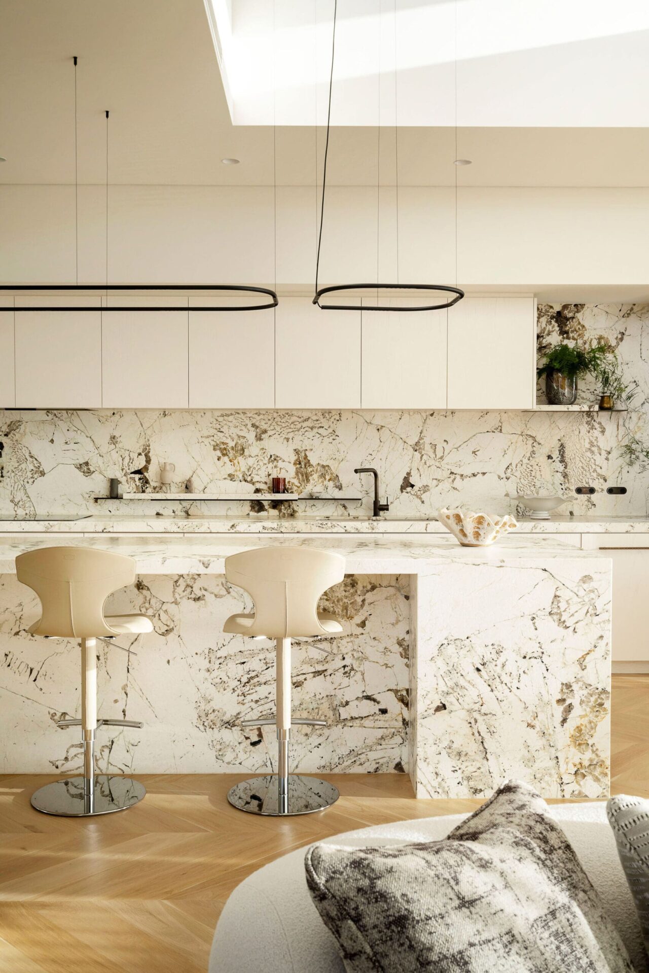 Luxury Contemporary Kitchen 