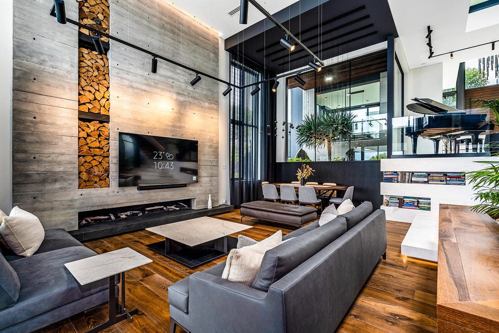 INDUSTRIAL MEETS BRUTALIST STYLE HOME 