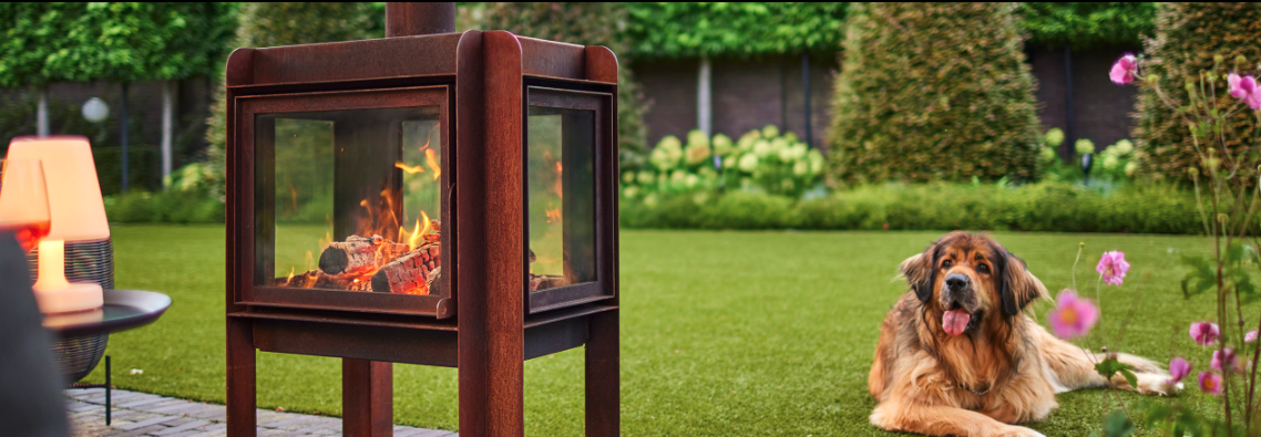 Luxury Outdoor Fireplaces 