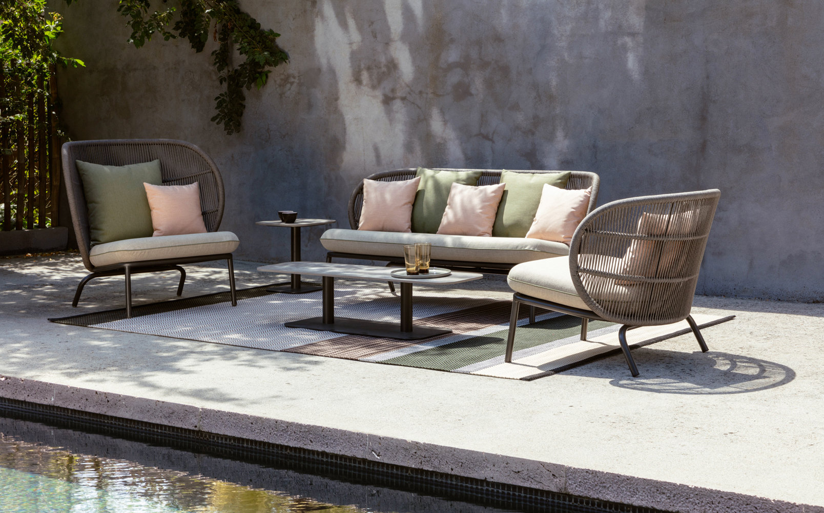 Outdoor lounge sofa