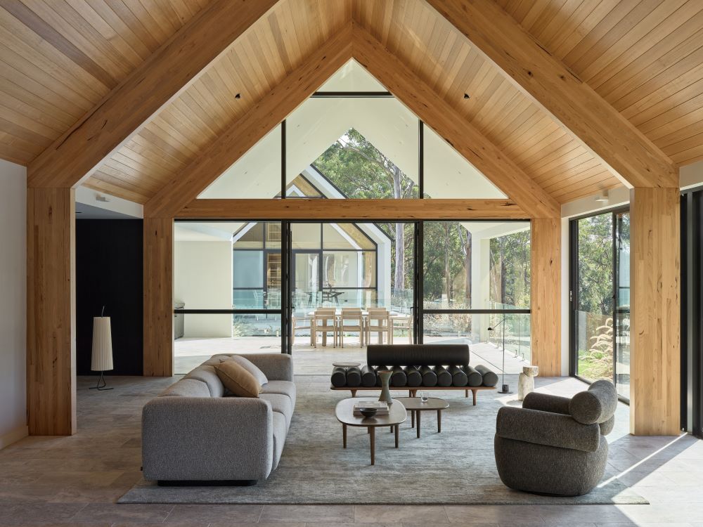 Contemporary barn form