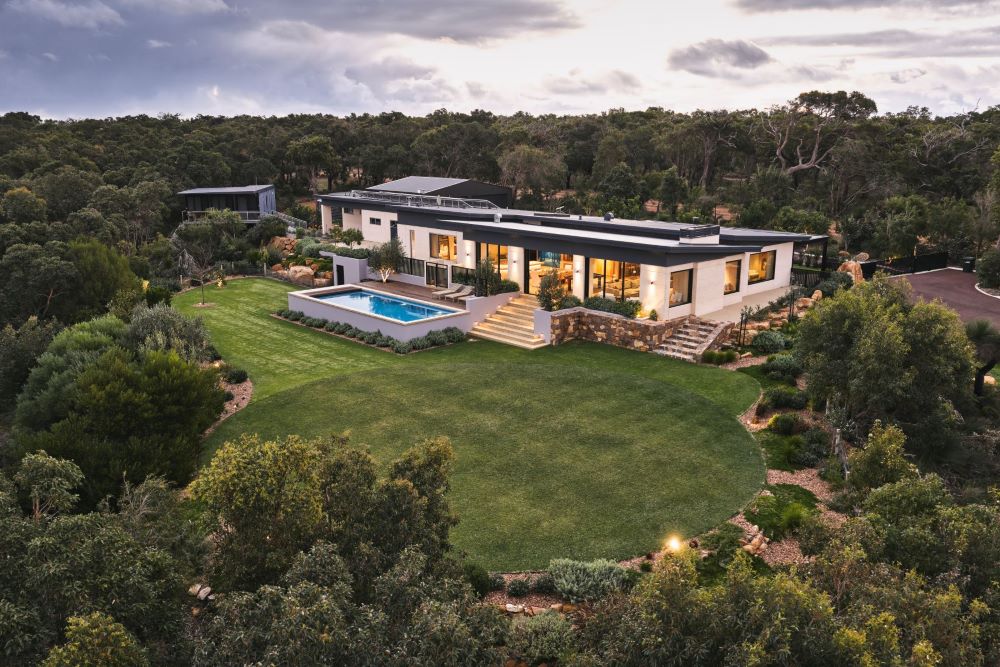 Ocean-view residence