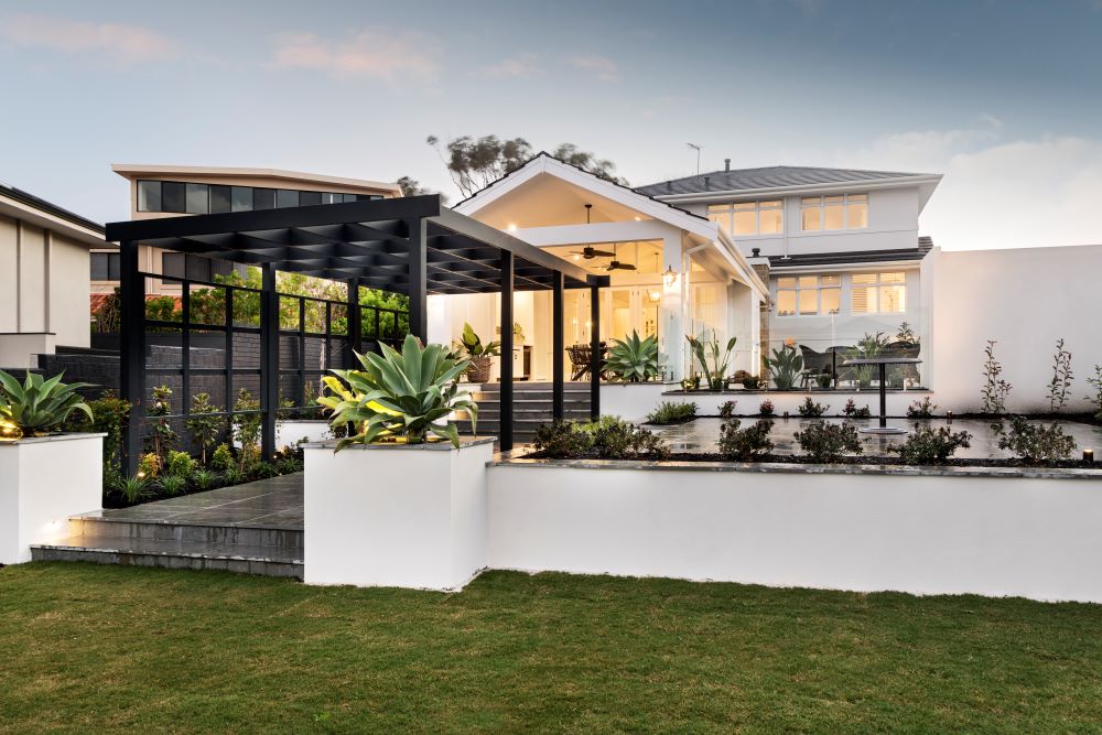 Plantation style exterior