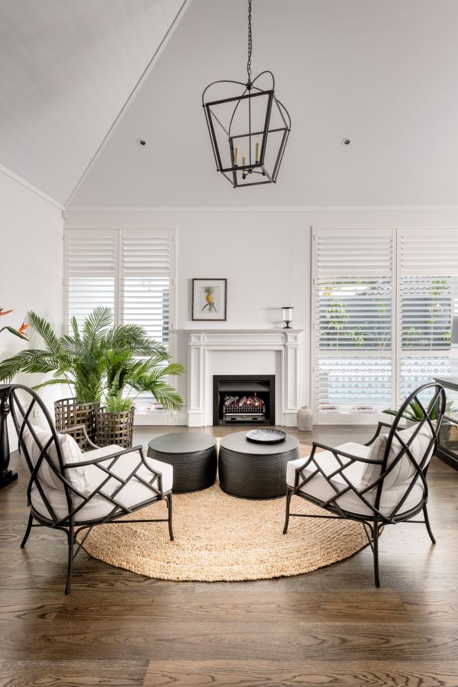 Seamless indoor alfresco