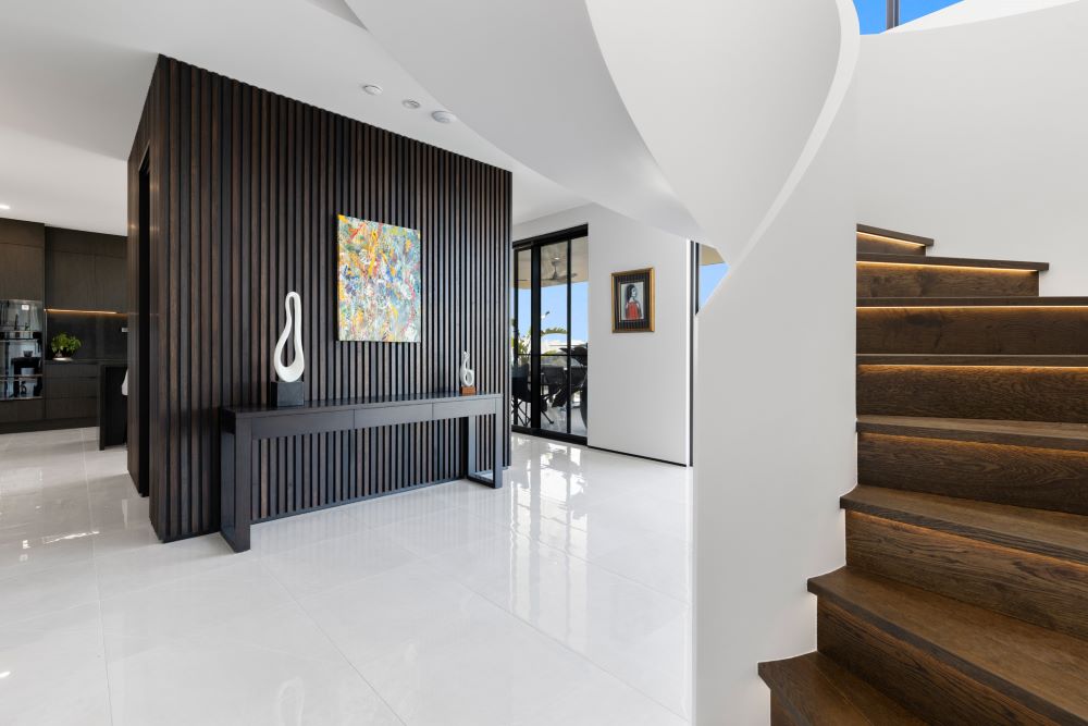 Monochrome modern living