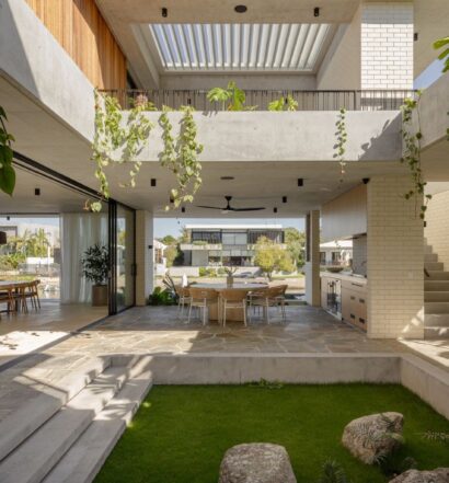 Noosa Canal front home