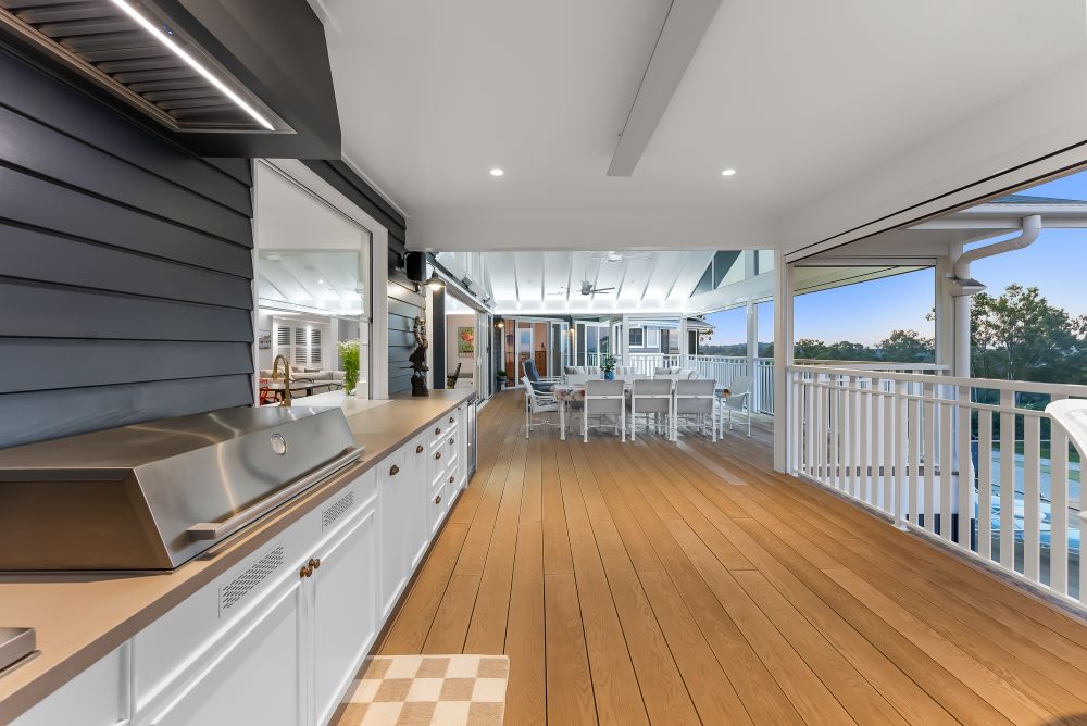 Contemporary coastal home