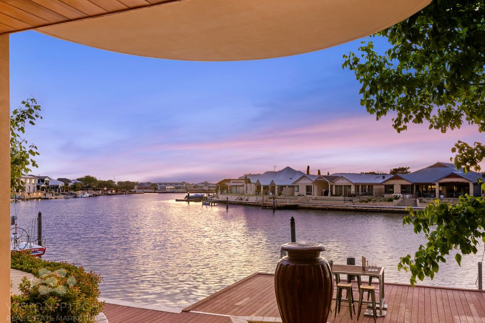 Busselton luxury holiday home