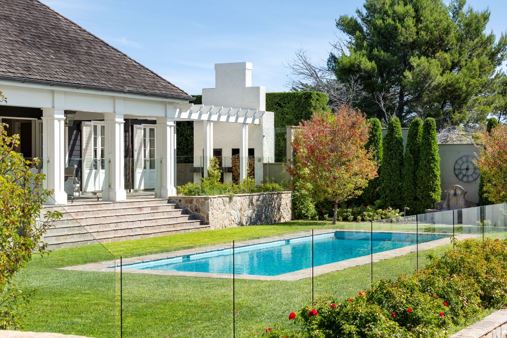 Pavilion-style residential design