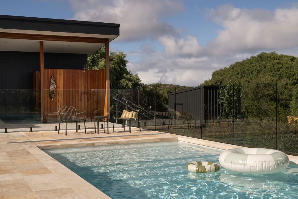 Modern pool house design