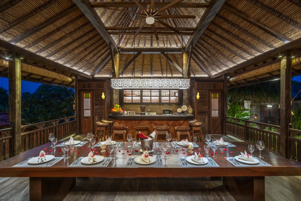 Indonesian heritage villa