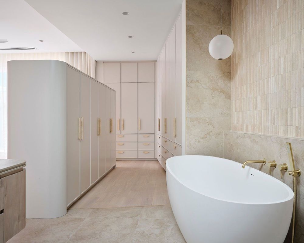 Bathroom refined luxury home in Australia