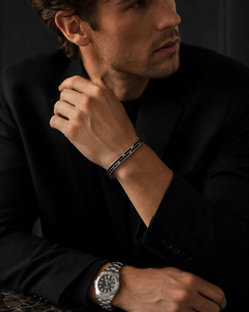 Modern men’s bracelet with natural sapphires