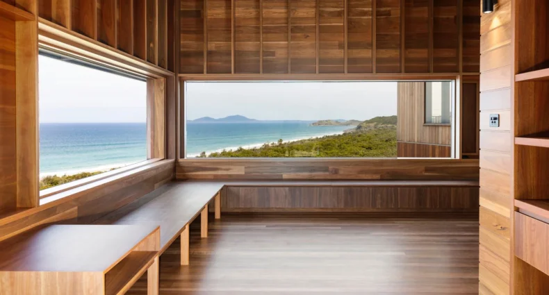 Off-Grid Coastal Home by Fineworx