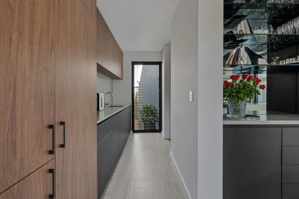 Polytec Florentine Walnut kitchen by Brightwood Design