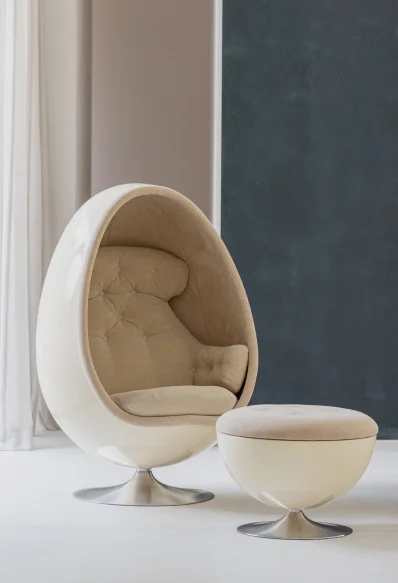 OVALIA cocoon armchair for open plan interiors