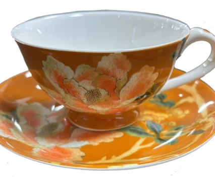Entertaining outdoors in spring Chinoiserie table setting ideas