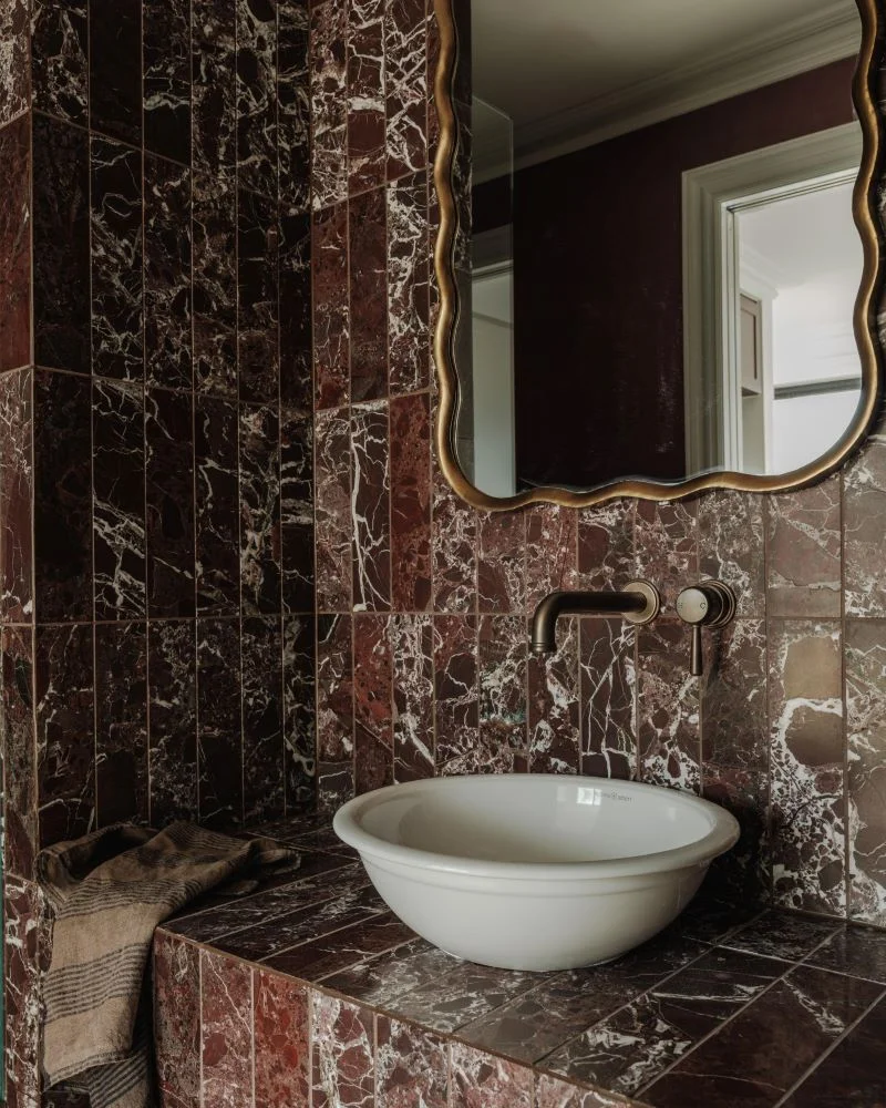 Designer bathroom in Werribee home by Evans Building Group