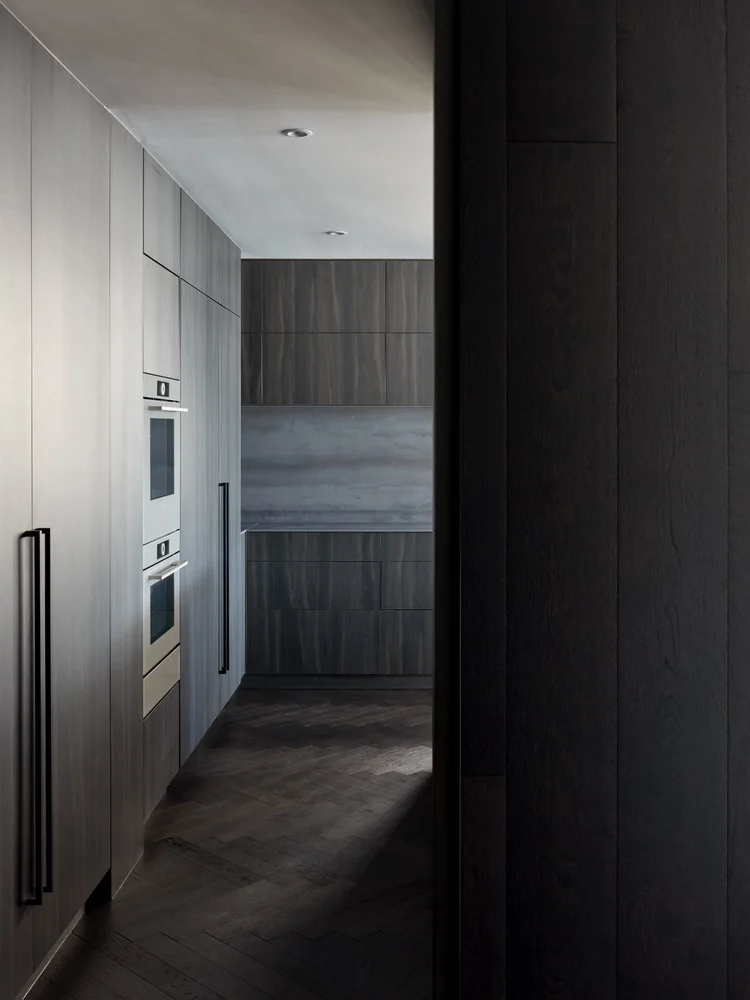 V-ZUG CombiSteamer integrated into a contemporary apartment kitchen
